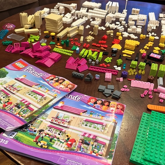 Retired LEGO Friends, Olivia's House - 3315 - Picture 2 of 8